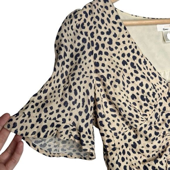 Urban Outfitters Urban Romantics animal print polka dot crop Blouse size small - Picture 3 of 8